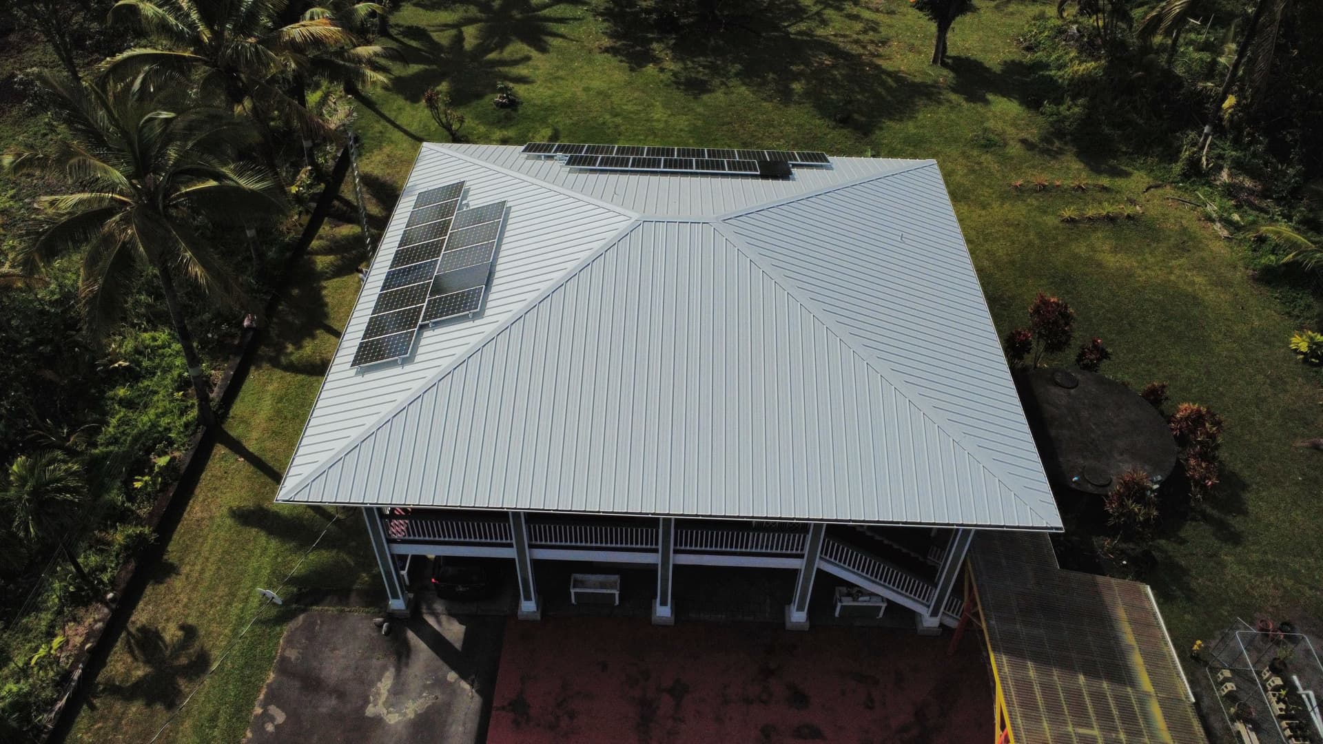 Gallery photos for Roof Transformation for a Solar-Powered Home: Image #5