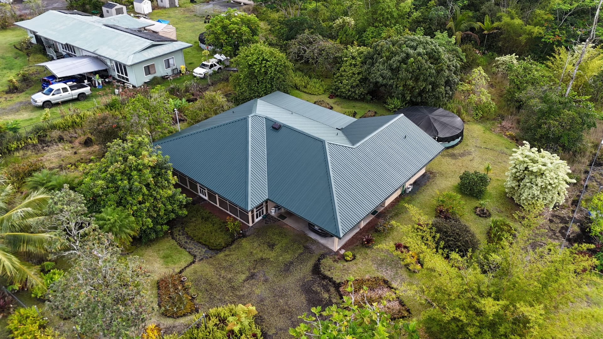 Gallery photos for Restoring a Vibrant Green Metal Roof in Hawaiian Paradise Park: Image #2