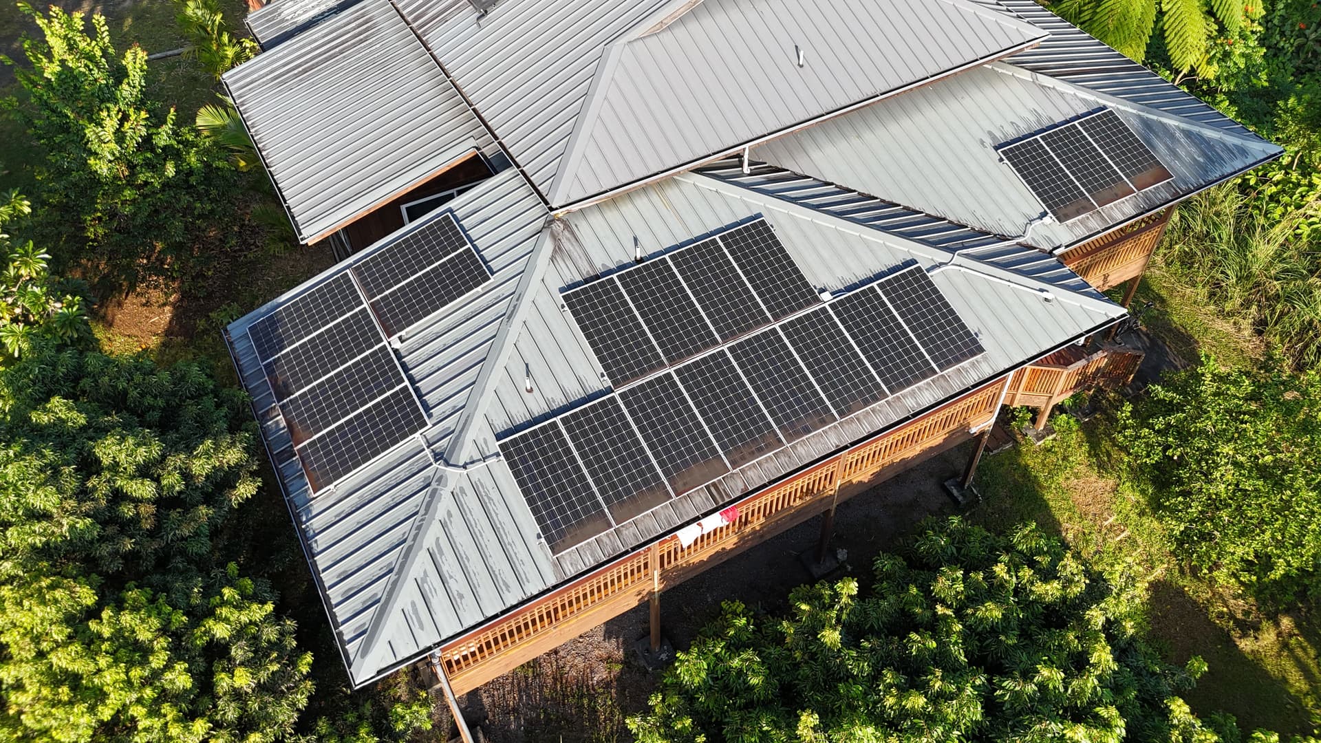 Gallery photos for Metal Roof Restoration on a Hawaii Home with Solar Panels: Image #1