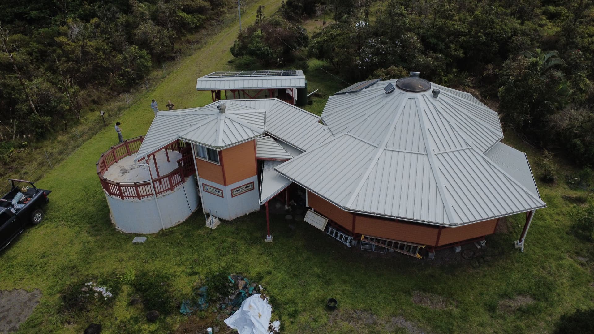 Gallery photos for Keaau Metal Roof Restoration Beats Rust and Mold: Image #1