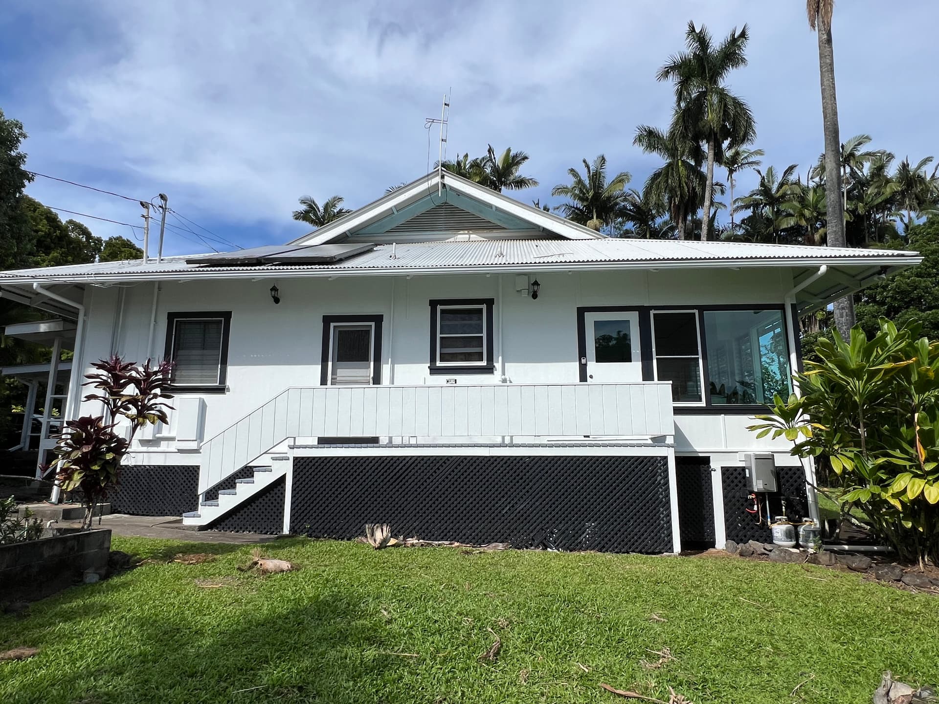 Gallery photos for Stunning Home Makeover in Hawaii's Tropical Paradise: Image #4