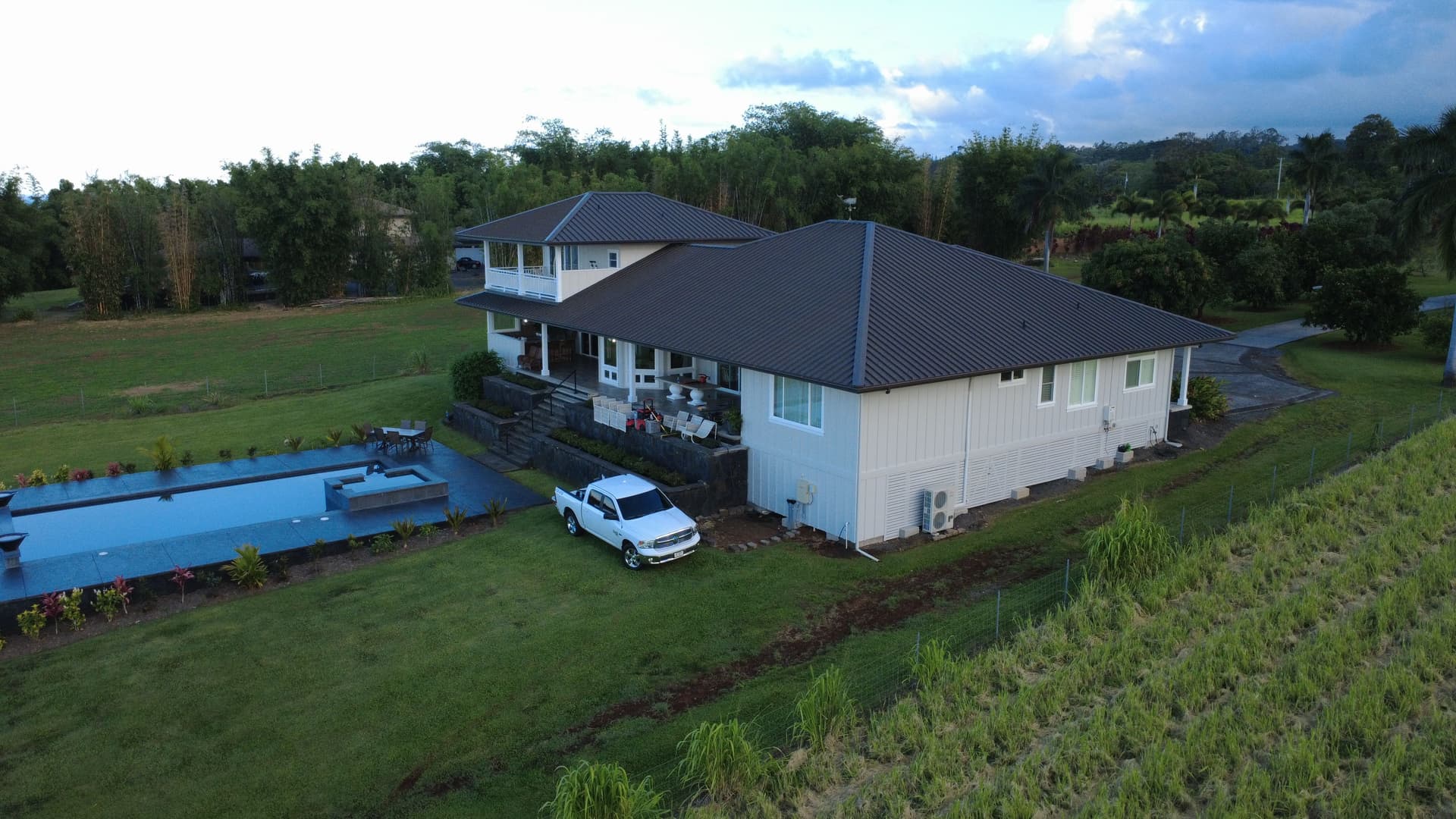 Gallery photos for Full Exterior Paint Job on a Hakalau Home Built to Last: Image #5