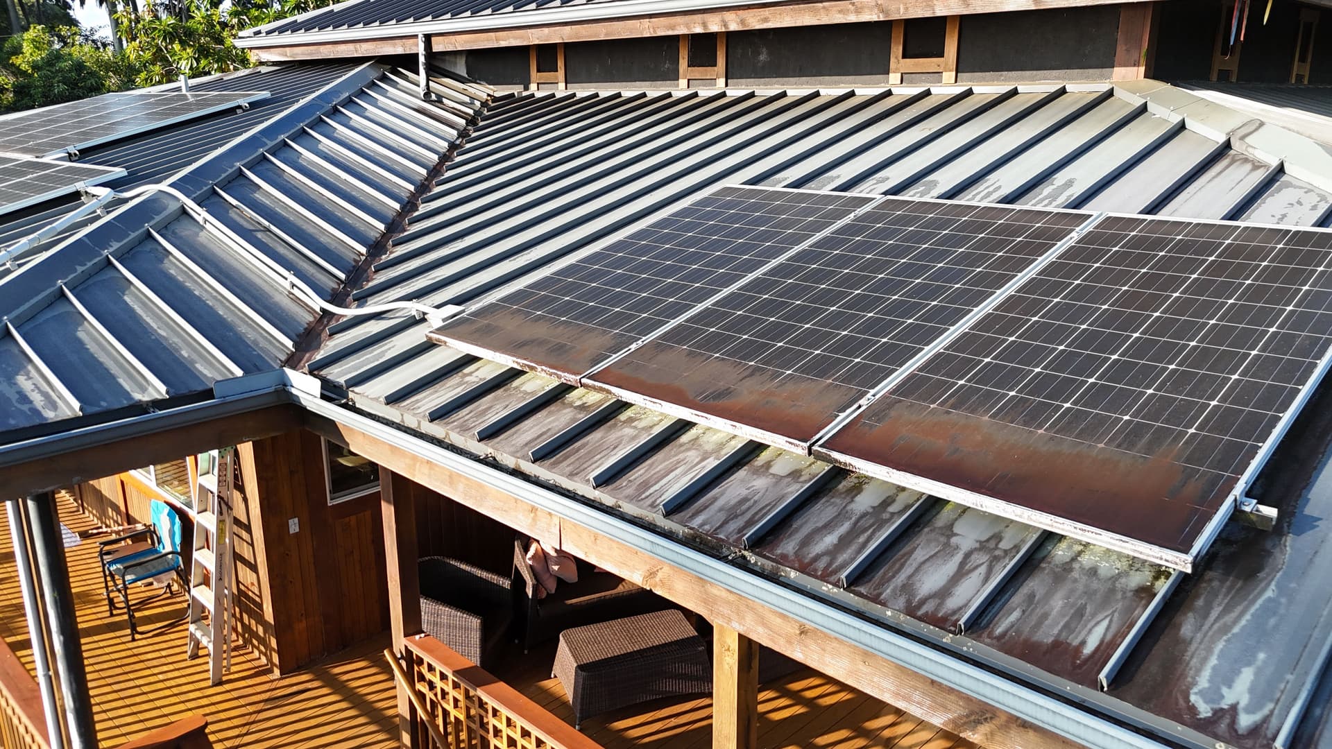 Gallery photos for Metal Roof Restoration on a Hawaii Home with Solar Panels: Image #2