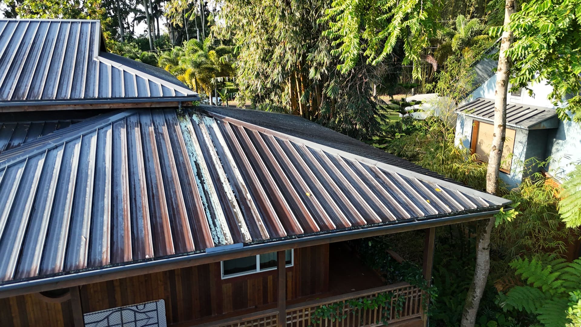 Gallery photos for Metal Roof Restoration on a Hawaii Home with Solar Panels: Image #3