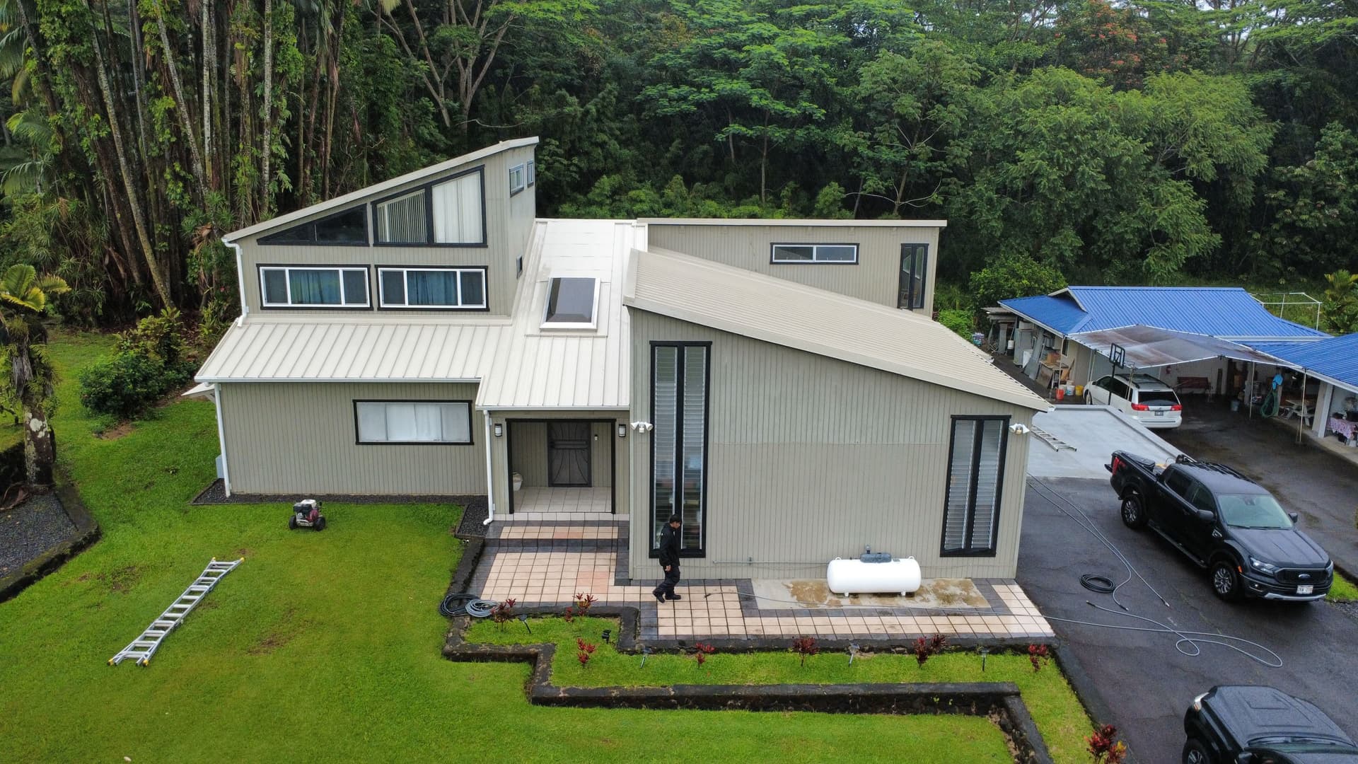 Roof and Exterior Makeover in Ainako, Hilo image