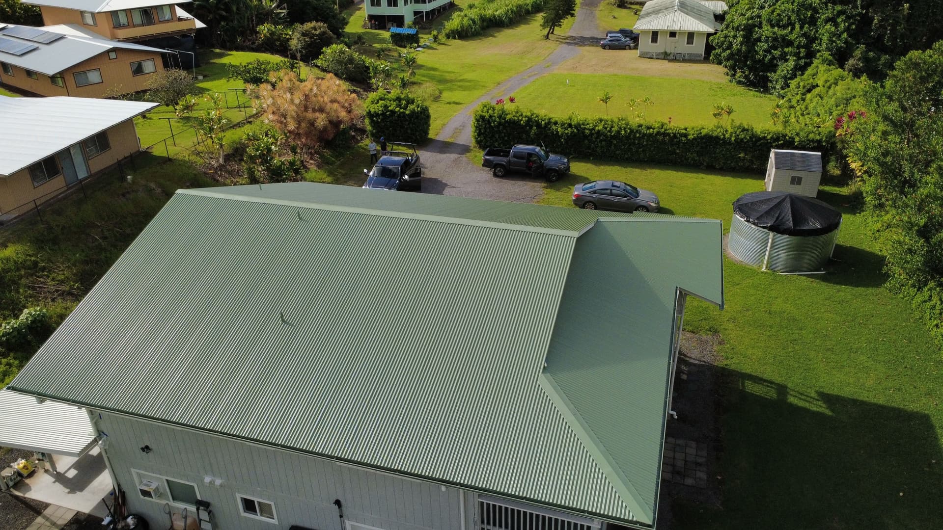Gallery photos for Hawaii Home Gets a Full Rust-to-Restored Roof Treatment: Image #9