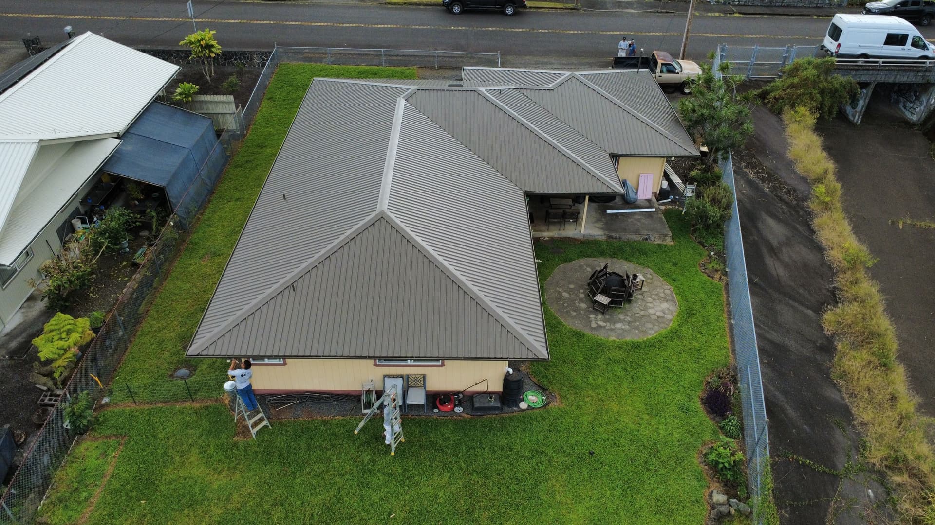 Gallery photos for Hilo Home Gets a Full Roof Wash, Rust Treatment and Paint: Image #2