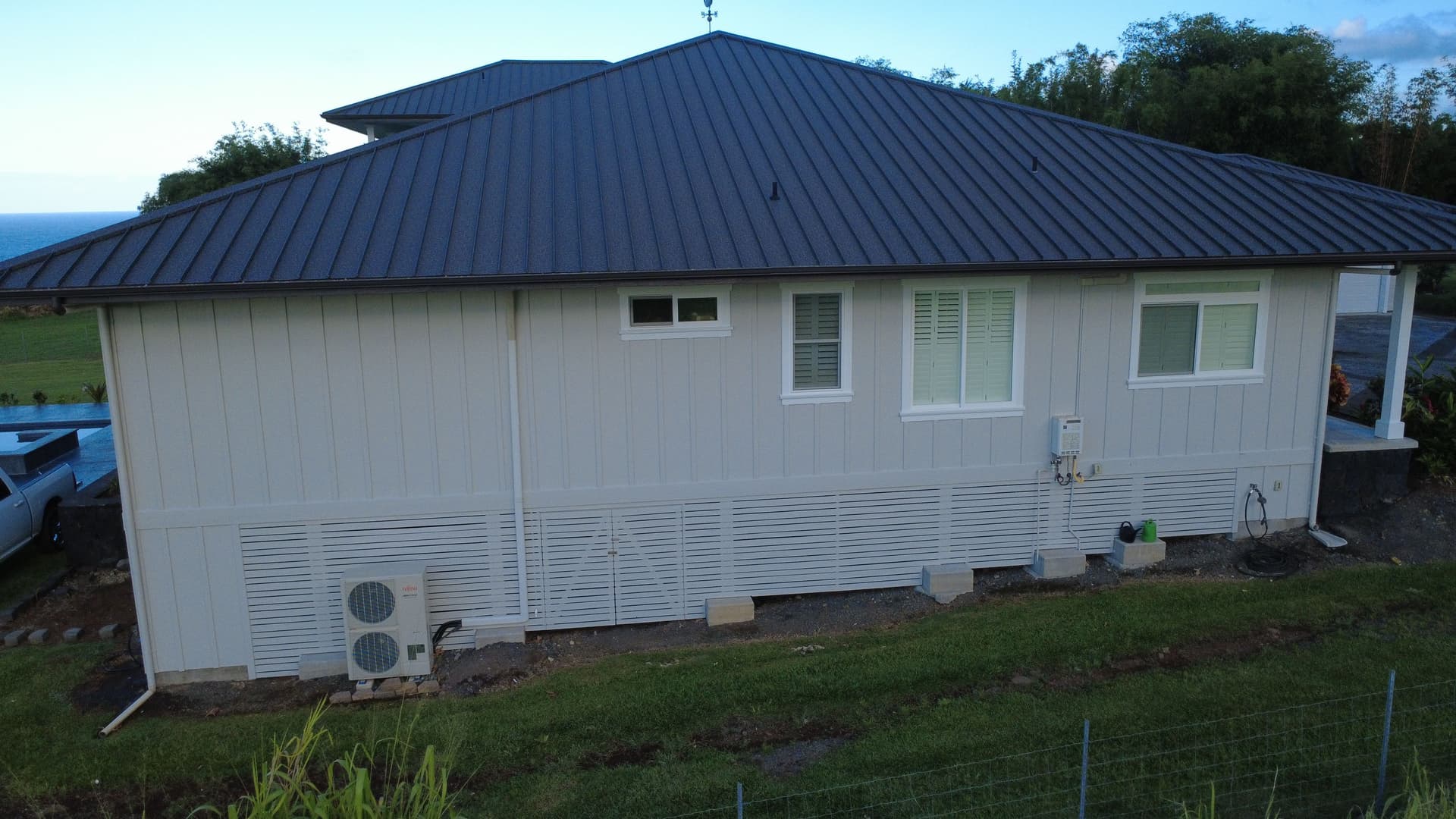 Gallery photos for Full Exterior Paint Job on a Hakalau Home Built to Last: Image #6