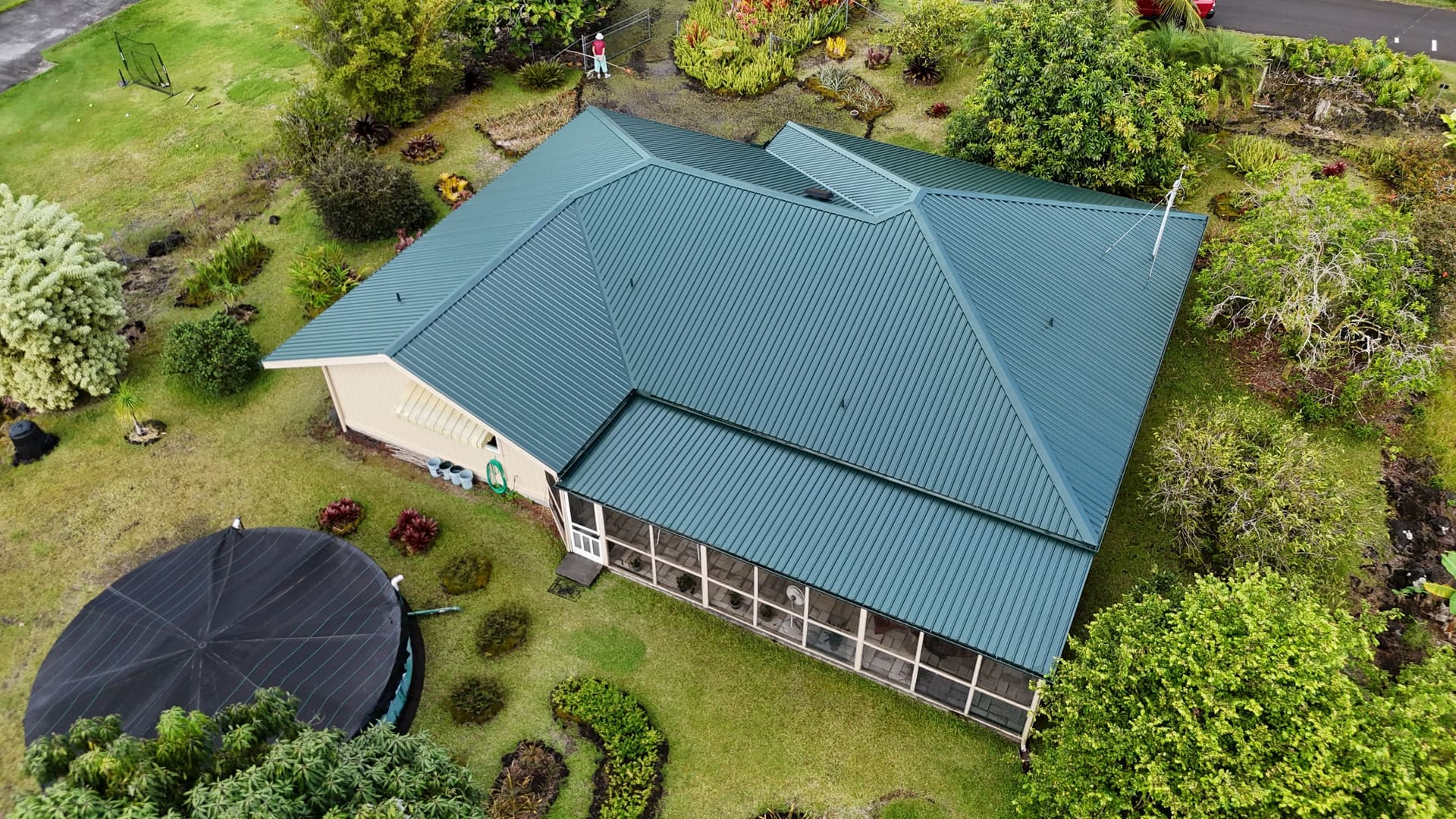 Gallery photos for Restoring a Vibrant Green Metal Roof in Hawaiian Paradise Park: Image #6