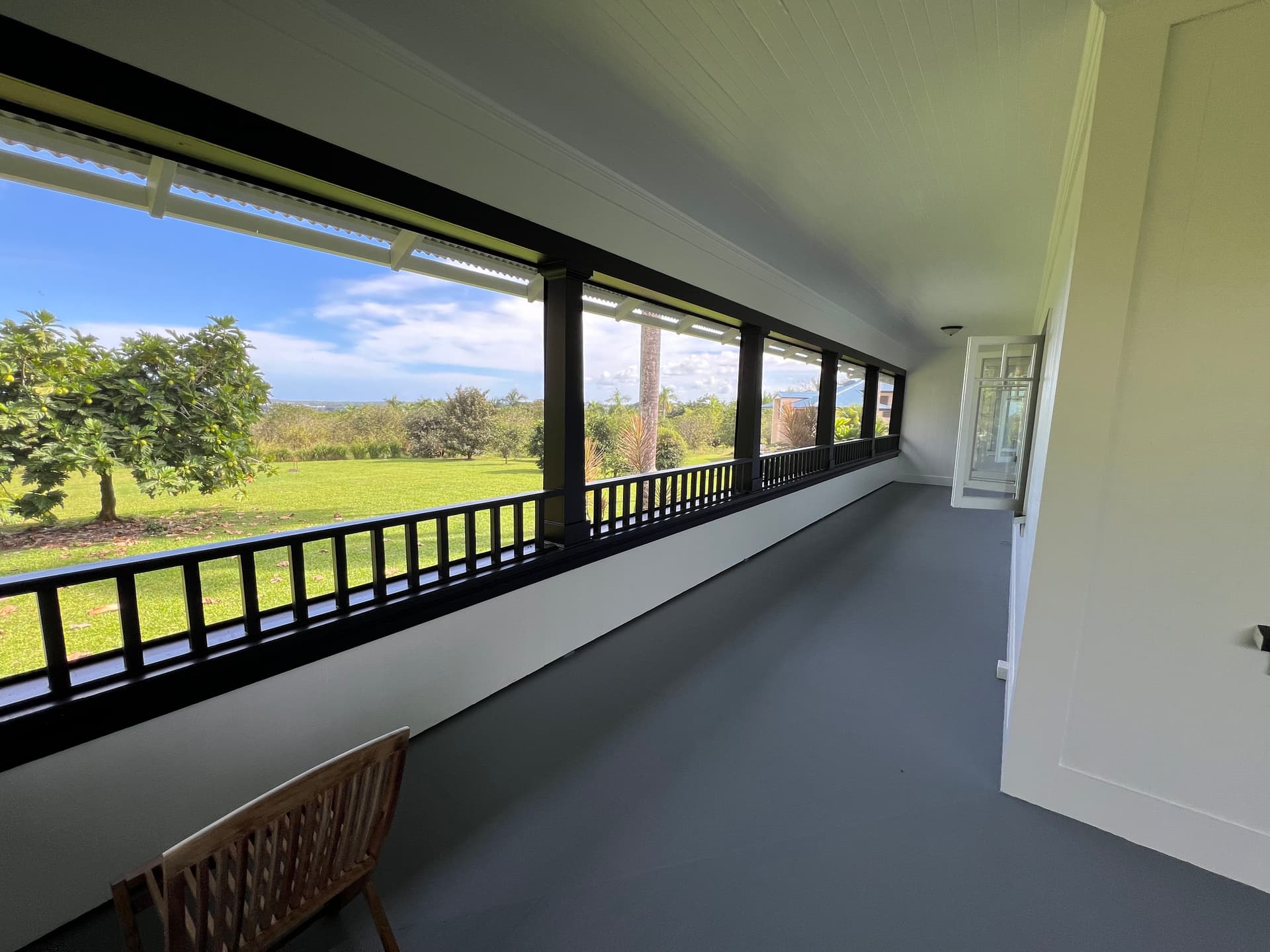 Gallery photos for Stunning Home Makeover in Hawaii's Tropical Paradise: Image #3