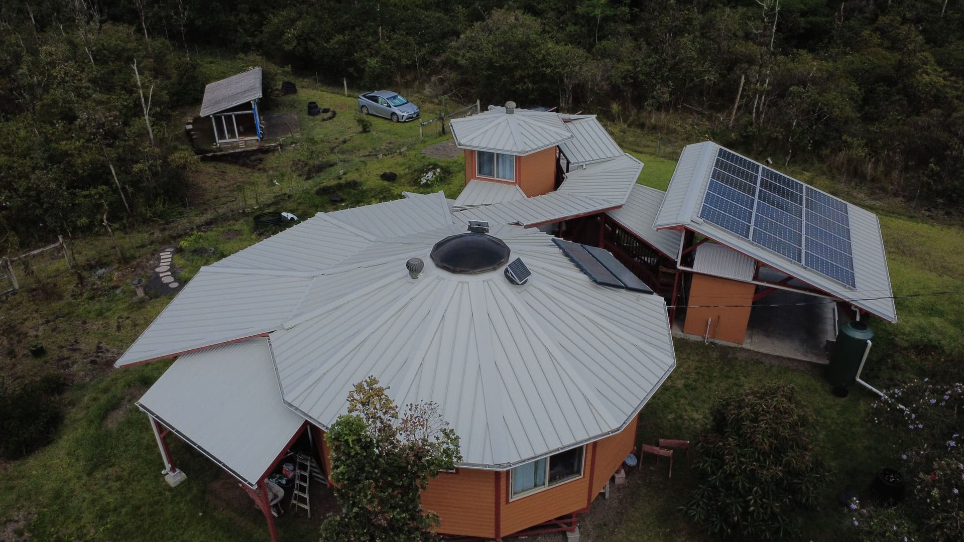 Gallery photos for Keaau Metal Roof Restoration Beats Rust and Mold: Image #9