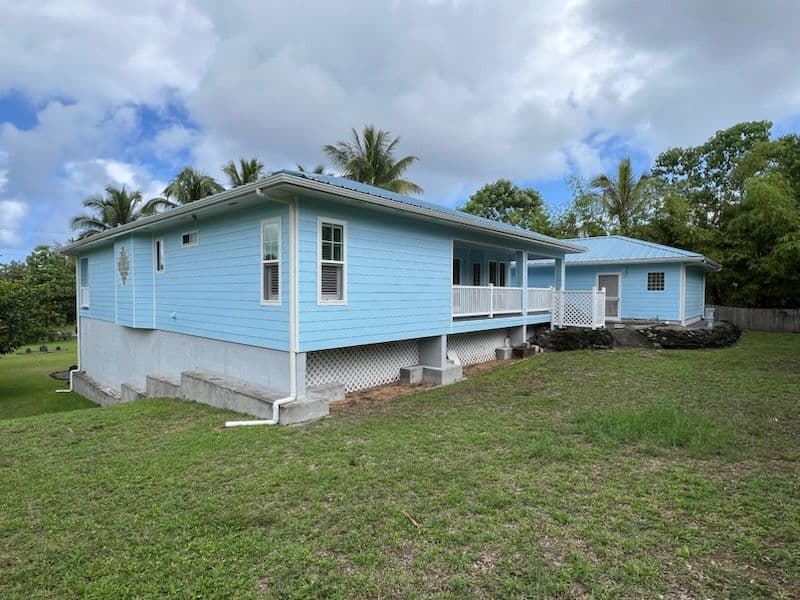 Superior Exterior Paints Stunning Home in Hilo image