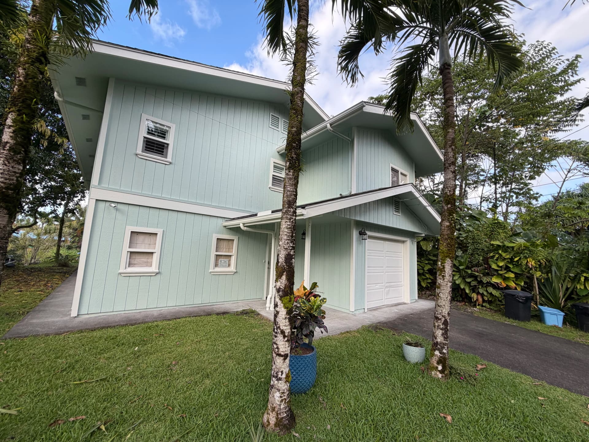 Gallery photos for Hawaii Home Exterior Painting Done Right - Full Restoration Included: Image #1