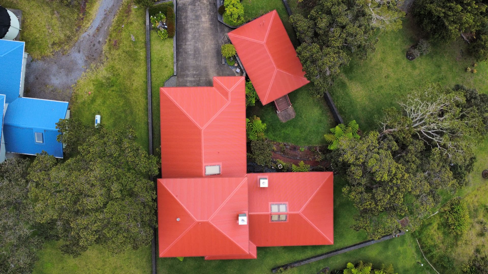 Gallery photos for Big Island Metal Roof Washing, Rust Treatment and Full Repaint: Image #6