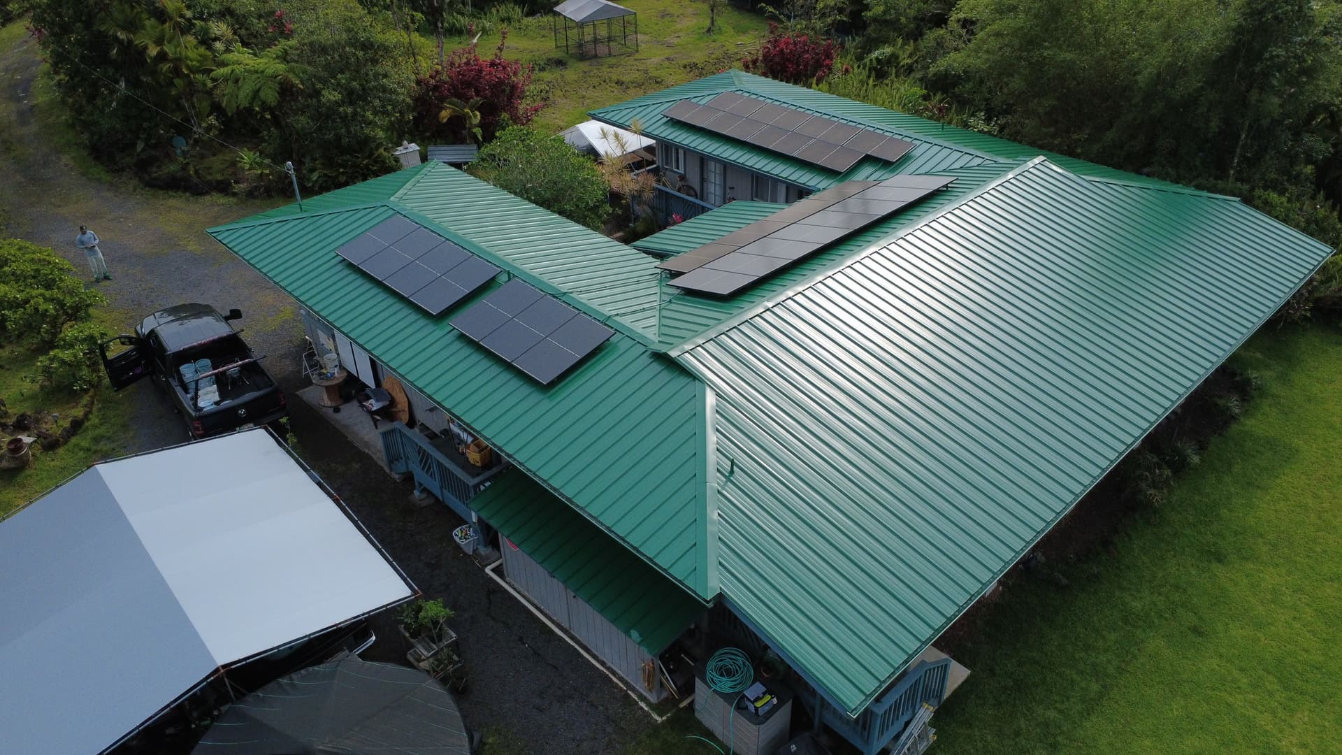 Gallery photos for Rusty Metal Roof Gets a Full Restoration in Keaau: Image #6