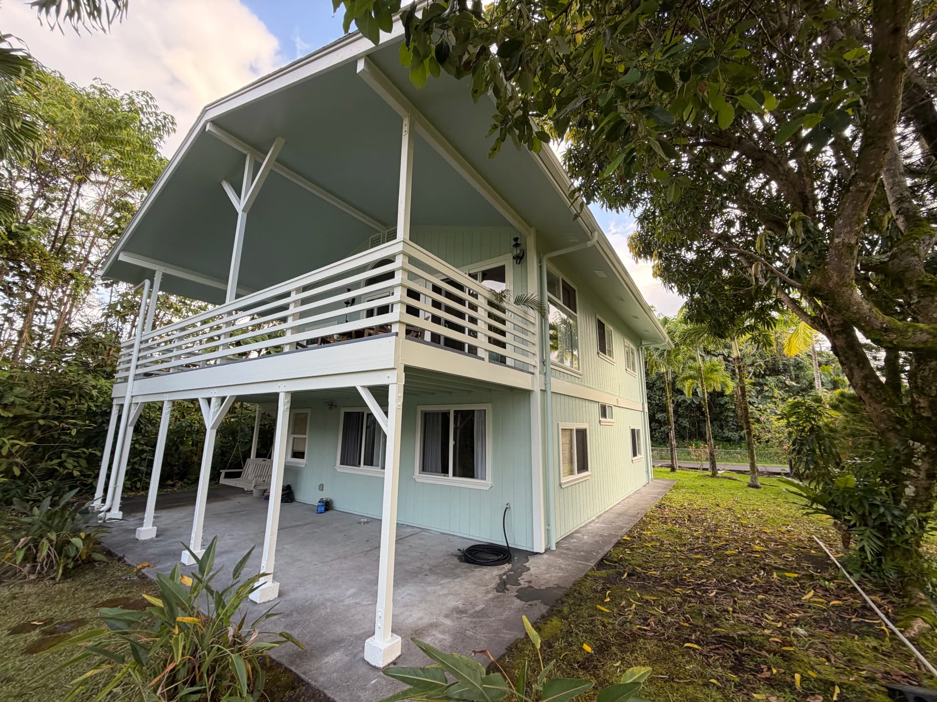 Gallery photos for Hawaii Home Exterior Painting Done Right - Full Restoration Included: Image #3