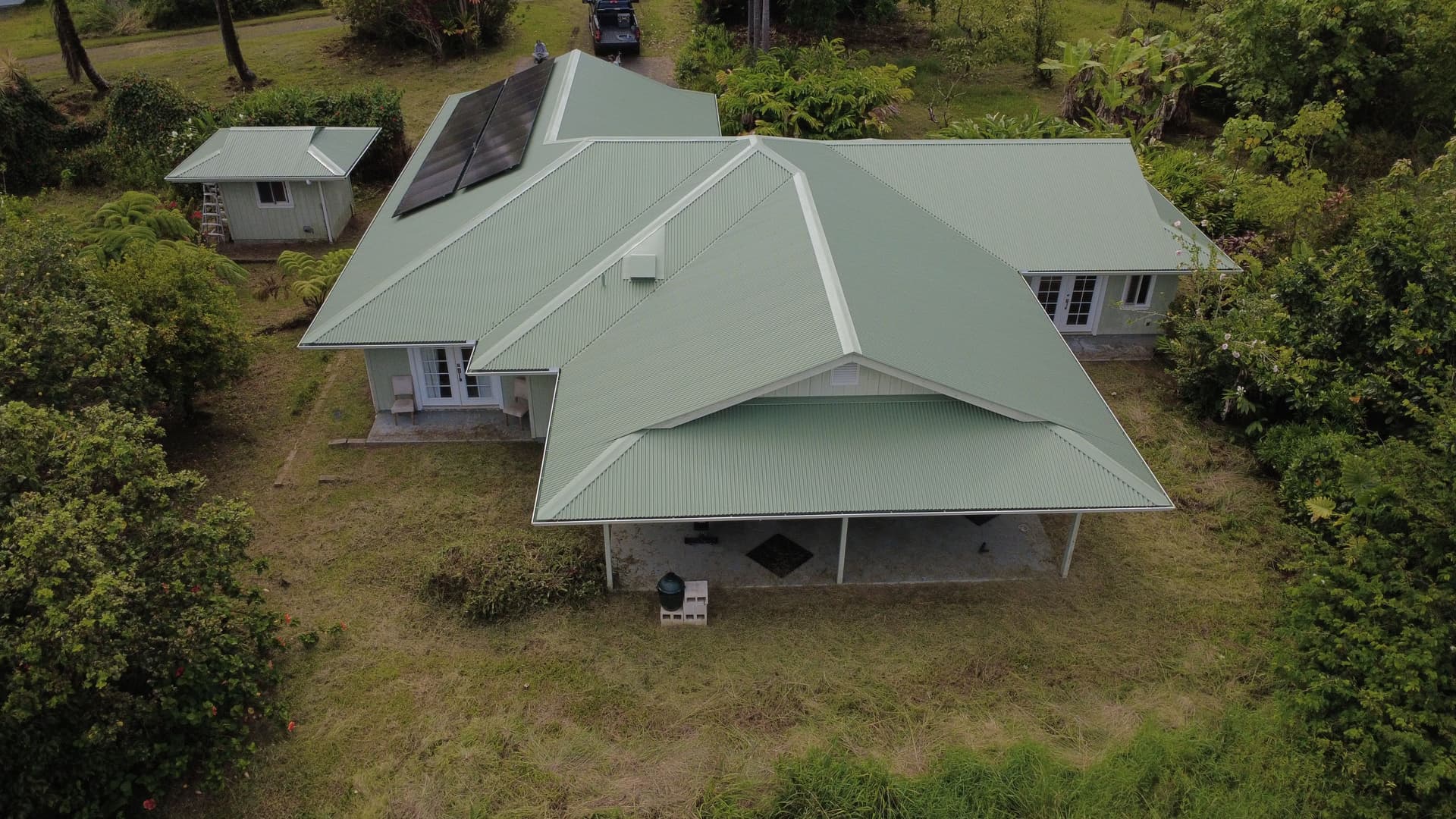 Gallery photos for Metal Roof Washing and Restoration in Wainaku, Hilo: Image #4