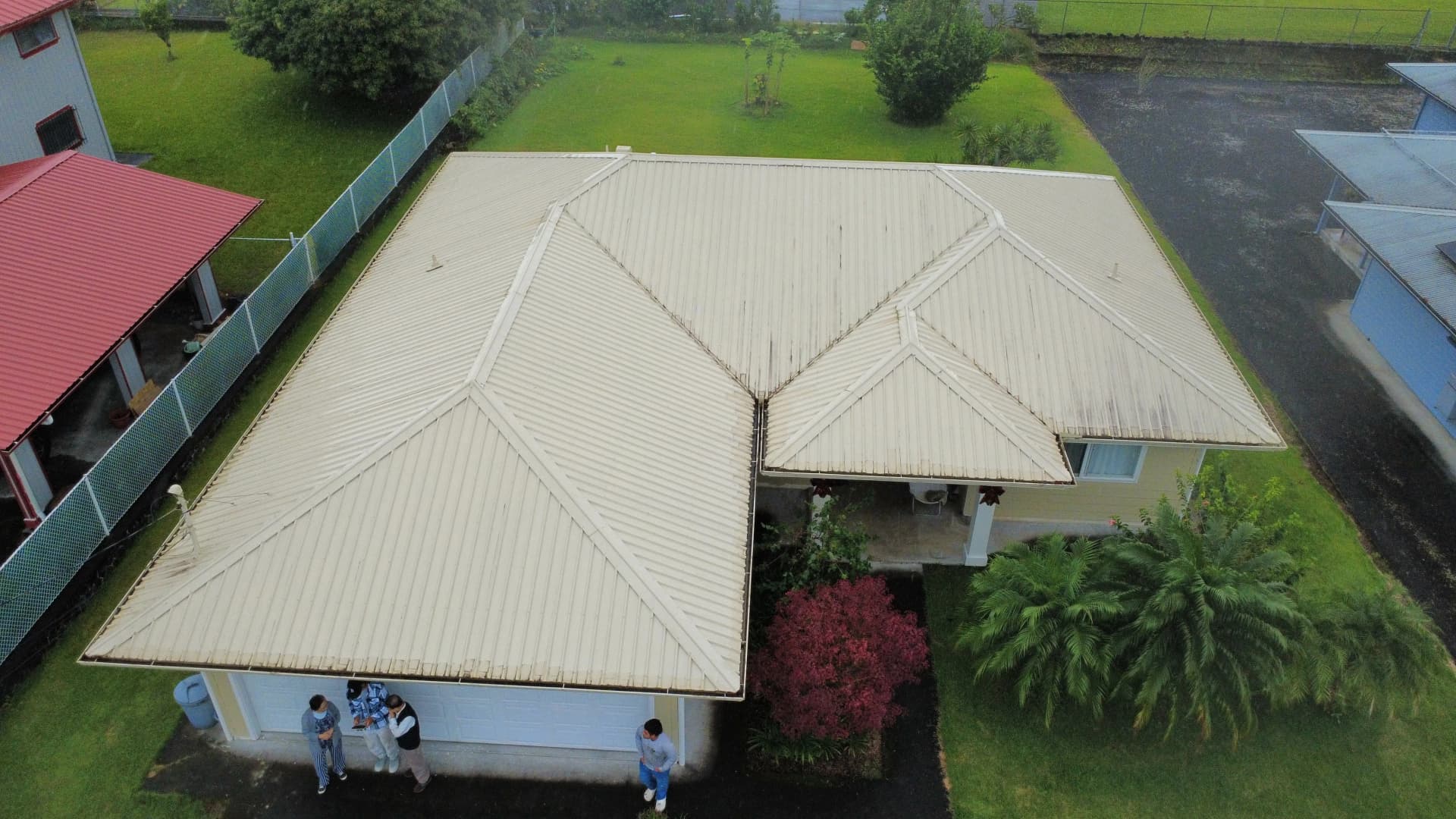 Gallery photos for Hilo Metal Roof Wash, Rust Treatment and Full Paint Restoration: Image #1