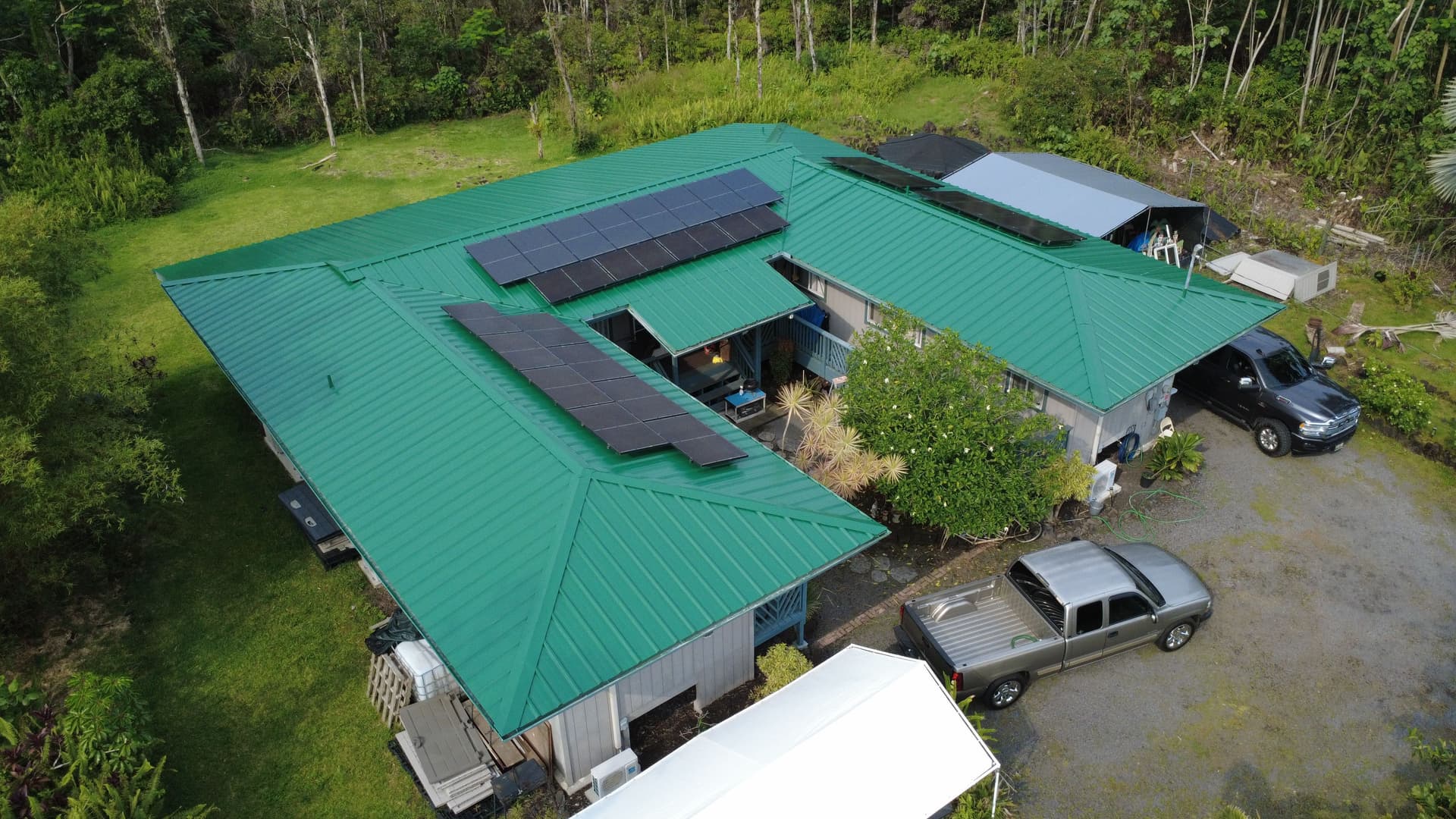Gallery photos for Rusty Metal Roof Gets a Full Restoration in Keaau: Image #4