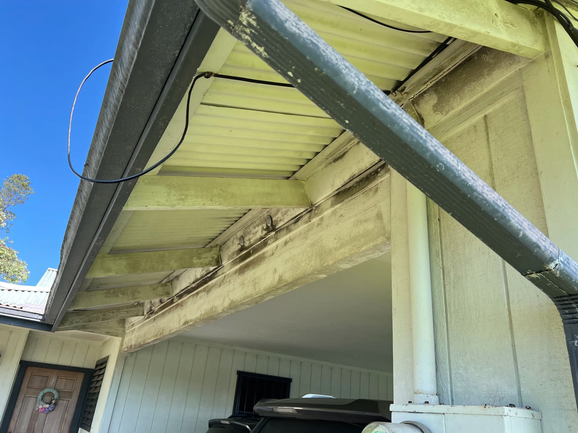Gallery photos for Full Exterior Restoration on a Hawaii Home - Peeling Paint to Clean Finish: Image #6