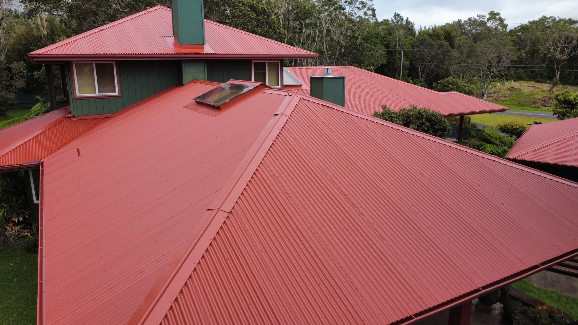 Gallery photos for Big Island Metal Roof Washing, Rust Treatment and Full Repaint: Image #4