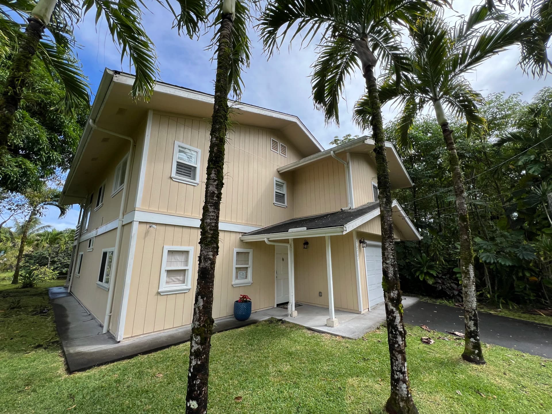 Gallery photos for Hawaii Home Exterior Painting Done Right - Full Restoration Included: Image #9
