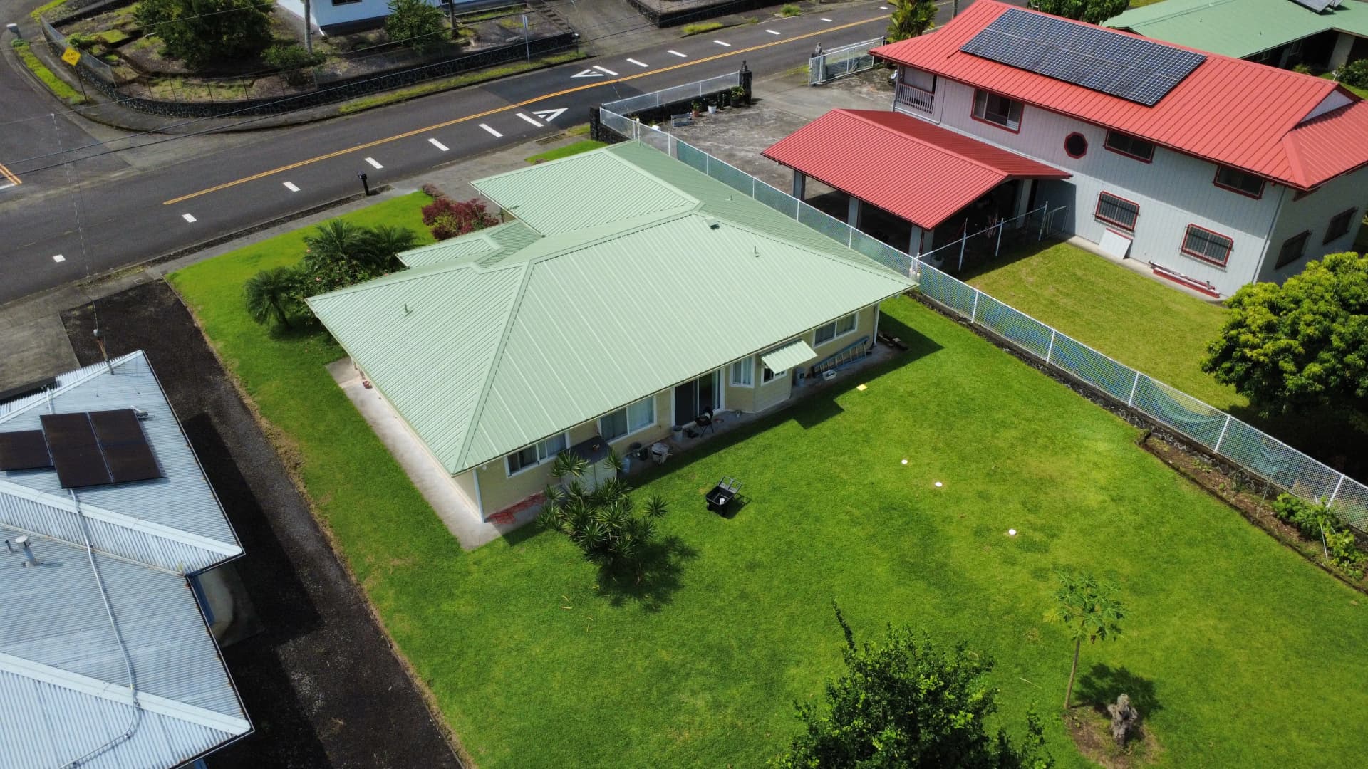 Gallery photos for Hilo Metal Roof Wash, Rust Treatment and Full Paint Restoration: Image #6
