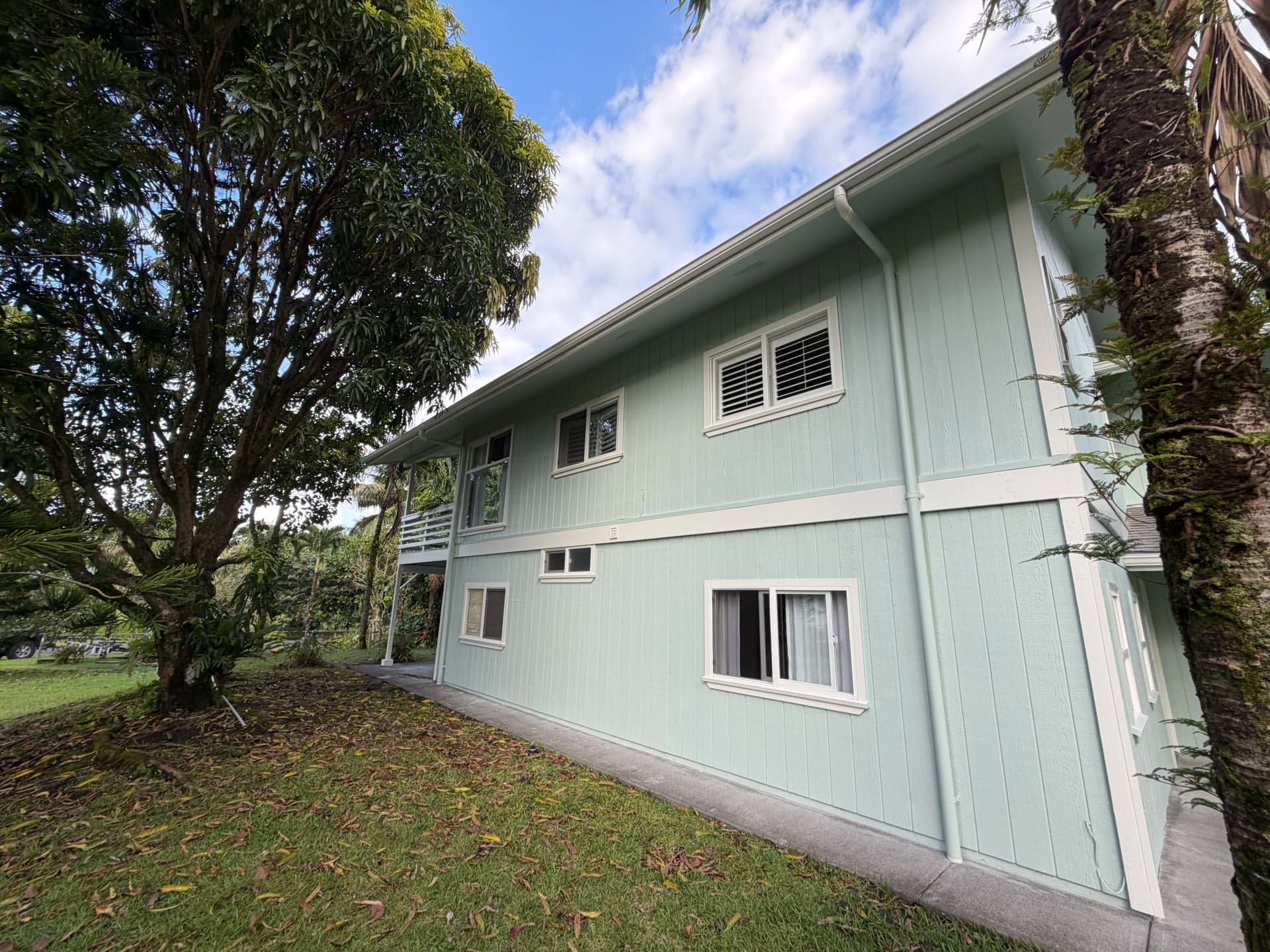 Gallery photos for Hawaii Home Exterior Painting Done Right - Full Restoration Included: Image #2
