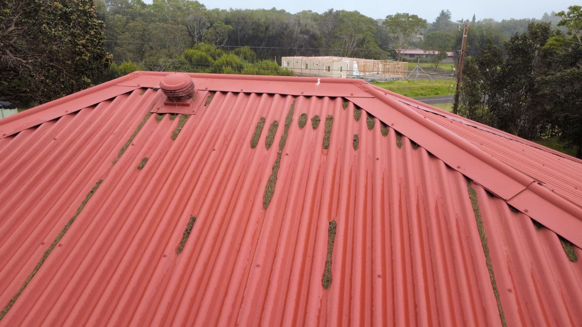 Gallery photos for Big Island Metal Roof Washing, Rust Treatment and Full Repaint: Image #2